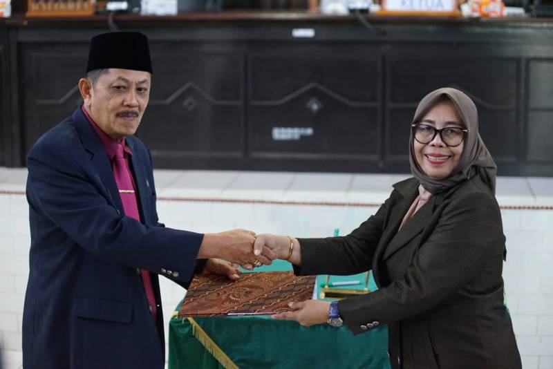 Asisten II Setda Kota Palopo Wakili Walikota di Empat Sidang Paripurna DPRD