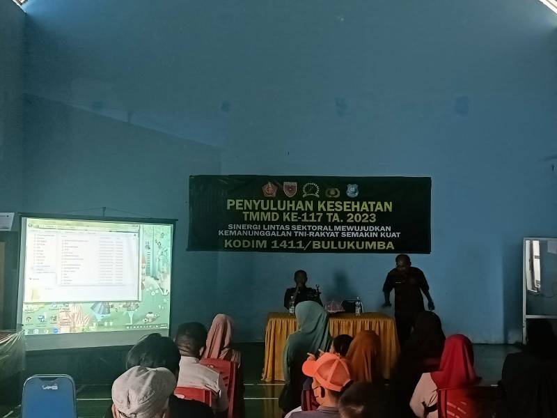 Satgas TMMD Ke-117 Berikan Penyuluhan Kesehatan ke Warga Bontobahari