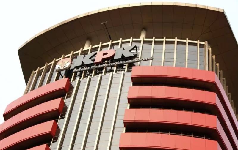 Dukung Brigjen Asep, Para Pegawai KPK Protes Minta Pimpinan KPK Mundur