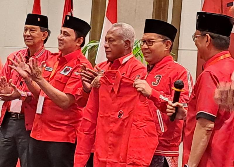 Hari Ini, Danny Resmi Jadi Kader PDIP
