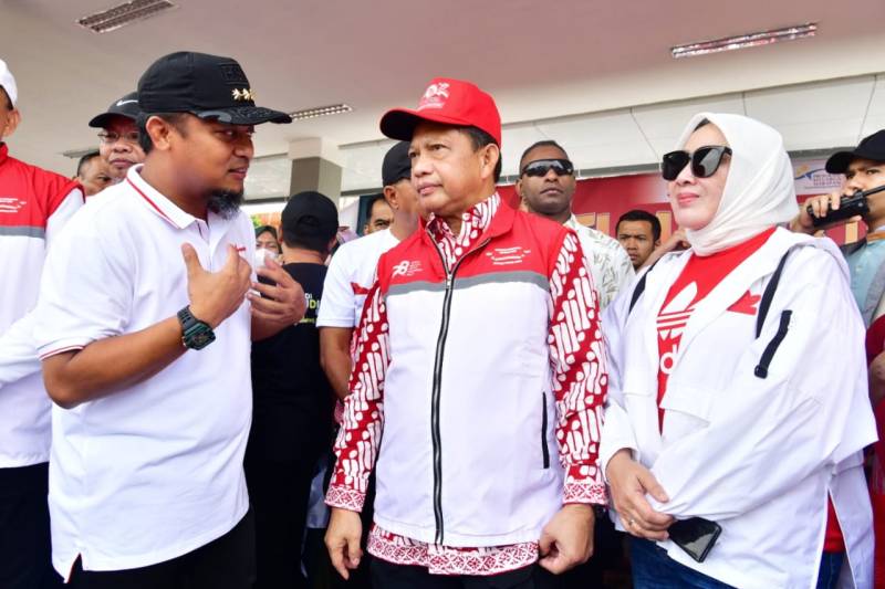 Lepas Peserta Anti Mager, Mendagri Puji Program Gubernur Andi Sudirman