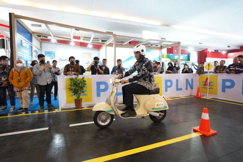 Komitmen Transisi Energi, PLN Terapkan Penggunaan Kendaraan Listrik untuk Operasional