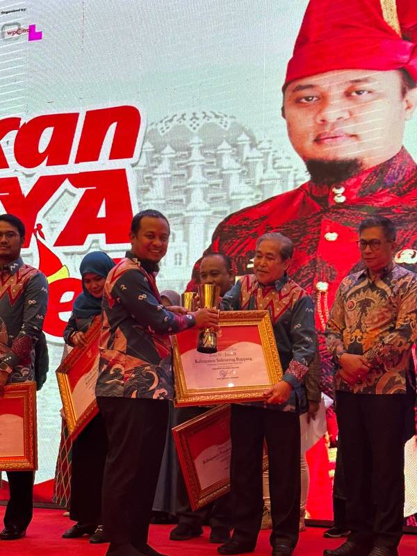 Pemkab Sidrap Terima Penghargaan Pembangunan Daerah di Pembukaan Pekan Raya Sulsel 2023