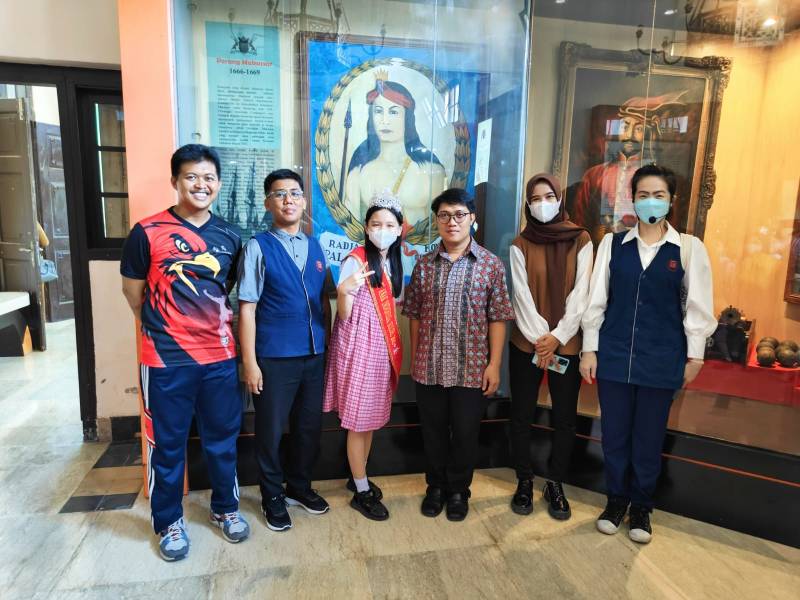 Chelsea Vienna Tanamal, Putri Anak Indonesia Sulsel 2023 Kunjungi Pameran Budaya di Museum Kota Makassar Chelsea Vienna Tanamal, Putri Anak Indonesia Sulsel 2023 Kunjungi Pameran Budaya di Museum Kota Makassar