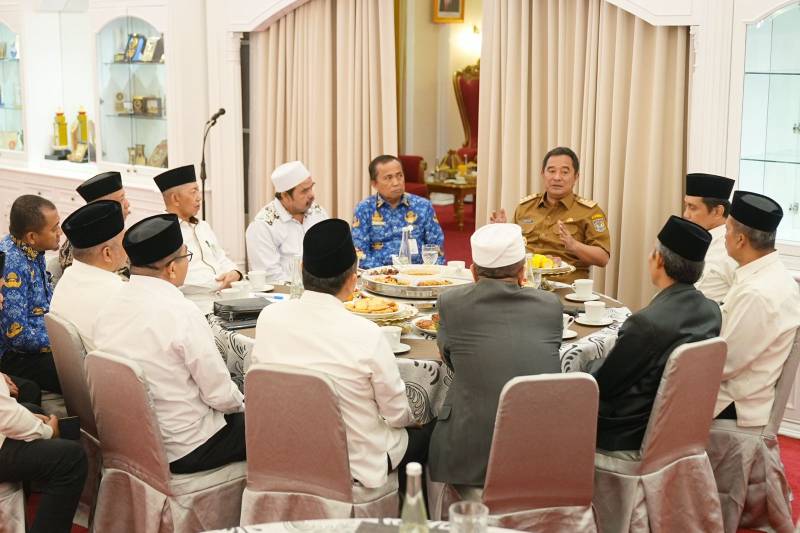 Pj Gubernur Bahtiar Bincang Santai dengan MUI Sulsel