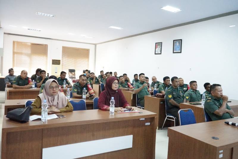 DP2KB-Babinsa se Lutim Ikut Sosialisasi Peran TNI Dalam Pencegahan Stunting
