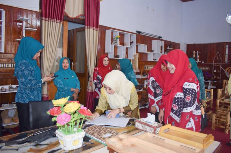 Pj Ketua TP PKK Sulsel Silaturahmi Dengan Ketua dan Jajaran Pengurus PKK Kep Selayar