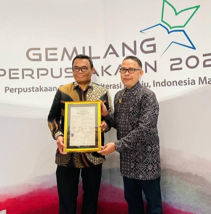Bachtiar Adnan Kusuma: Parenting Literasi, Memperkuat Gagasan Adin Bondar “Literasi Keluarga Berbasis Digital Mobile”