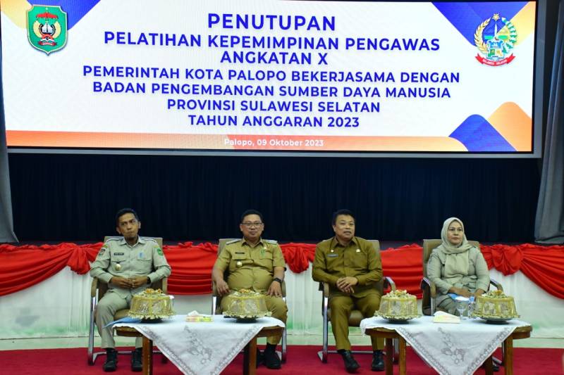 Pj Walikota Palopo Tutup Pelatihan Kepemimpinan Pengawas