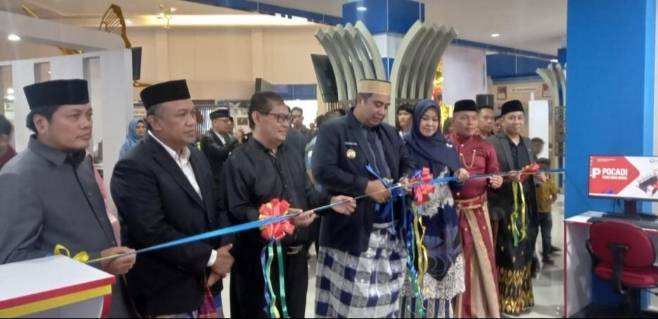 Bupati Maros Chaidir Syam Resmikan Pojok Baca Digital