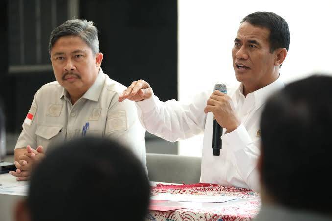 Mentan Amran Sulaiman Digelari Bapak Modernisasi Pertanian