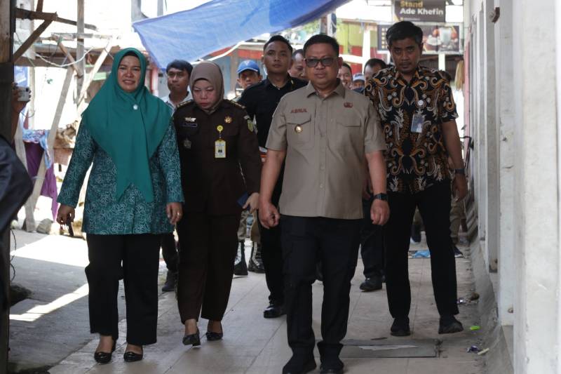 Kendalikan Inflasi dan Jaga Stabilitas Harga Kebutuhan Masyarakat, Pj Wali Kota Palopo Gelar Sidak