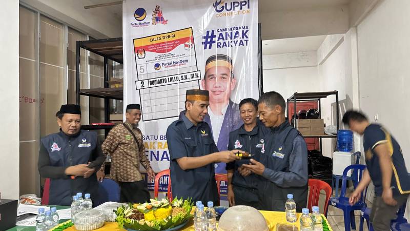 Resmikan Posko Pemenangan di Bili-Bili, Relawan Guppi Connection Siap Antar Rudianto Lallo ke DPR RI