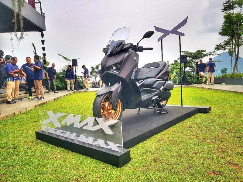 Yamaha Luncurkan Varian Terbaru Skutik Premium XMAX Tech MAX 