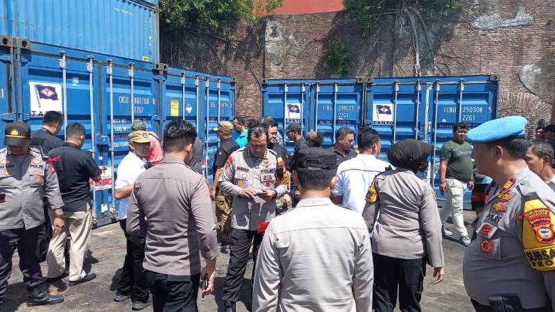 Polres Pelabuhan Makassar Kawal Ketat Distribusi Logistik Surat Suara Pemilu 2024
