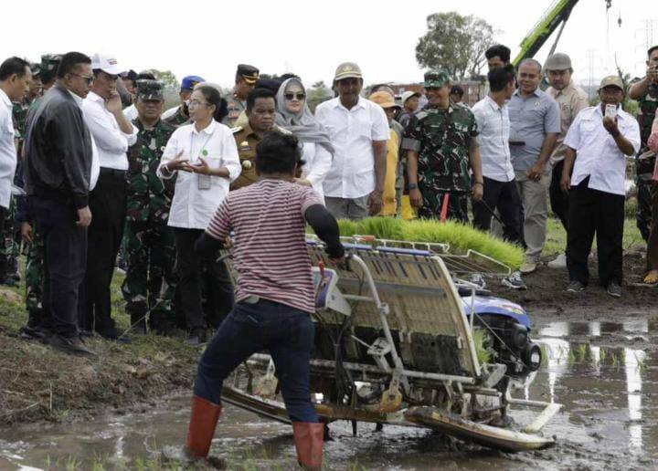 Legislator Sulsel Vonny Ameliani Dampingi Mentan Amran Kunjungan Kerja di Jeneponto