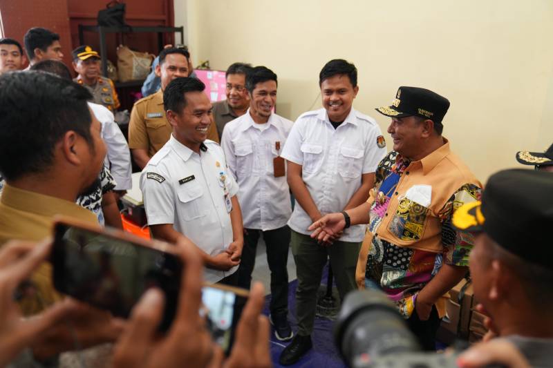Gubernur Tinjau Gudang Logistik KPU Luwu Timur