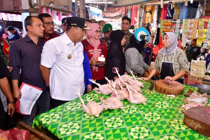 Harga Cabai dan Bawang Merah Turun