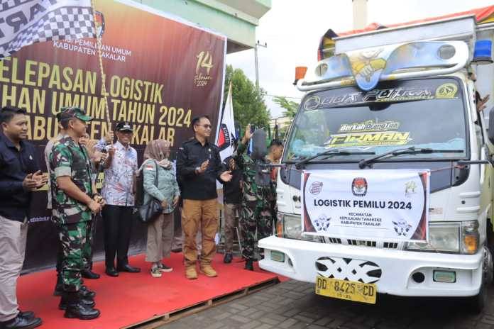 Pj Bupati Takalar Lepas Logistik Pemilu 2024