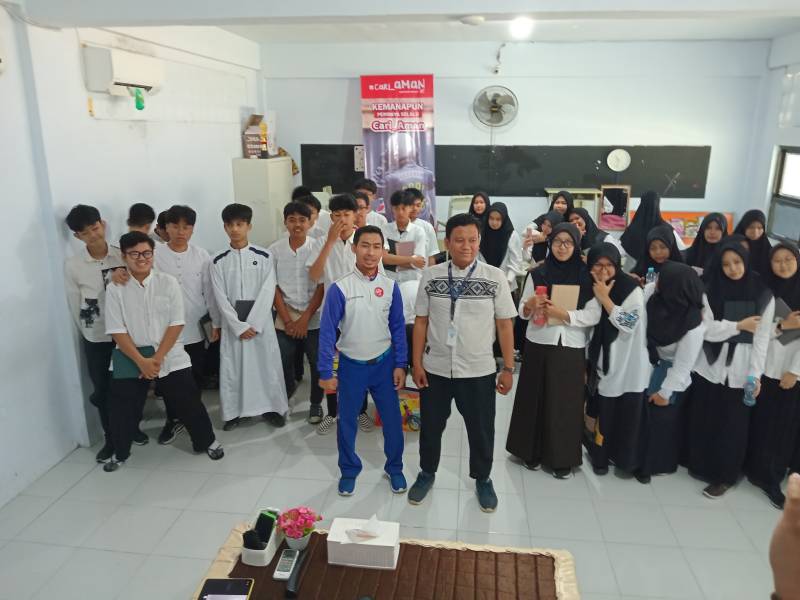 Edukasi Safety Riding di SMA Islam Al Akhyar, Asmo Sulsel Kampanye STOP #Cari_aman 4T