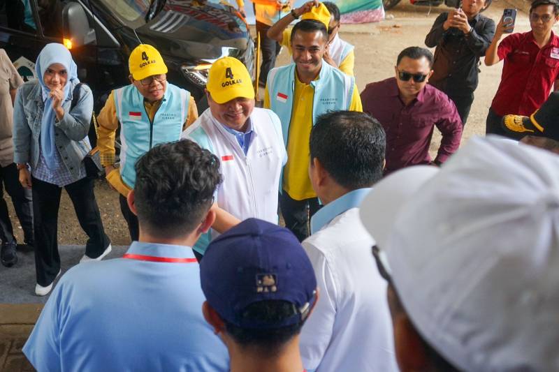 Dampingi Airlangga Hartarto di Kampanye Prabowo, Taufan Pawe Tegaskan Partai Golkar Jadi Penyanggah Kemenangan 02