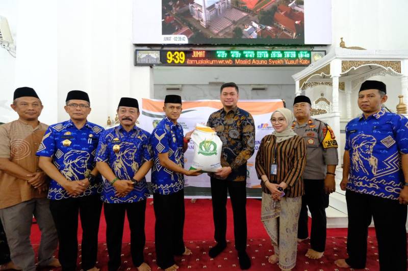 61.145 Warga Gowa Terima Bantuan Pangan 