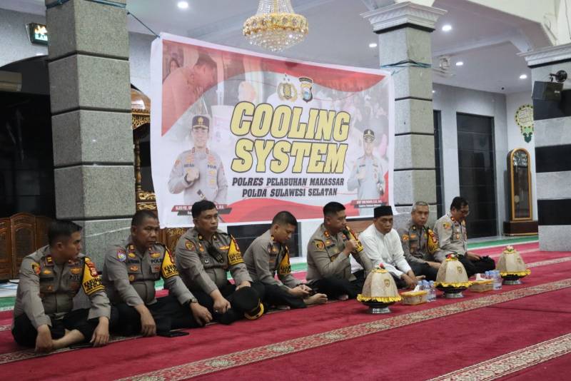 Wujudkan Pemilu Damai, Kapolres Pelabuhan Makassar Cooling System di Kecamatan Wajo