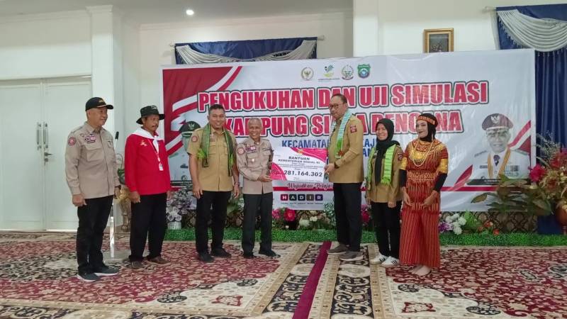 Kemensos RI Serahkan Bantuan Rp281 Juta di Pengukuhan KSB