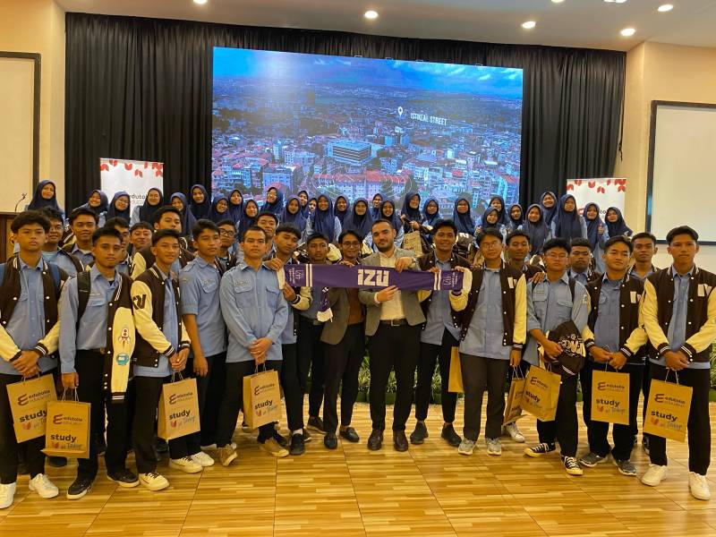 Siswa-siswi MAN IC Gowa Angkatan 4 Eksplorasi Peluang Pendidikan Internasional di Turkish Universities Fair 2024