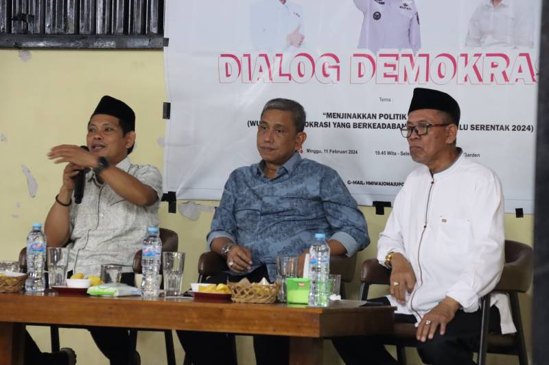 Masa Tenang Jelang Pencoblosan, Bupati Amran Jadi Narasumber Dialog Demokrasi
