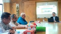 21aca224-0253-411d-a197-6cbcd23e421c Membanggakan, Sekda Takalar Raih Nilai Cumlaude di Ujian Akhir MIKOM Unifa
