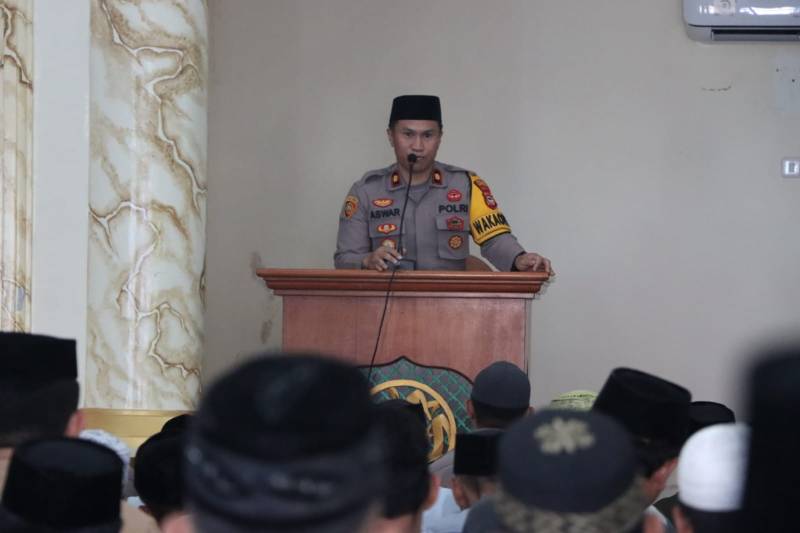Wakapolres Bantaeng Ajak Jamaah Bersama Menjaga Momentum Bulan Ramadhan