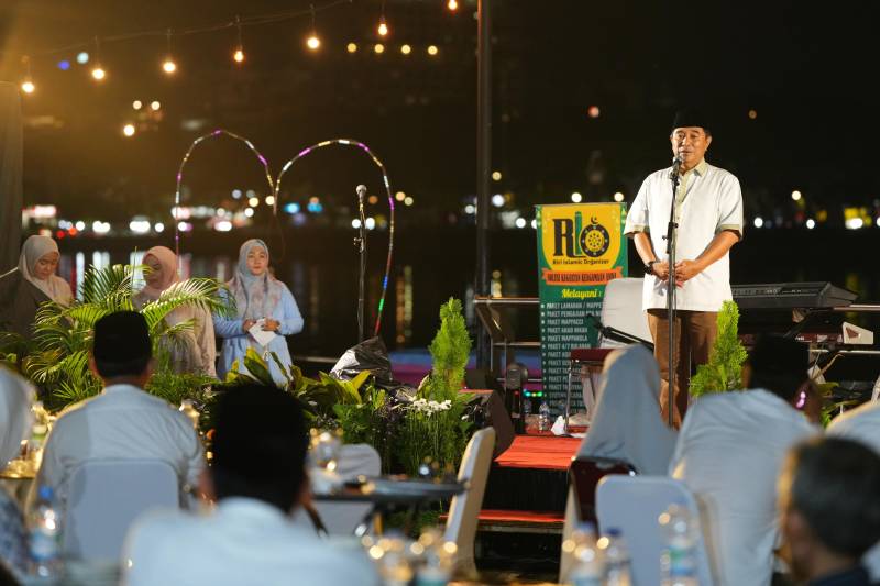 Pj Gubernur Buka Puasa Bersama Pimpinan PT, Ketua BEM dan IKAPTK se- Sulsel