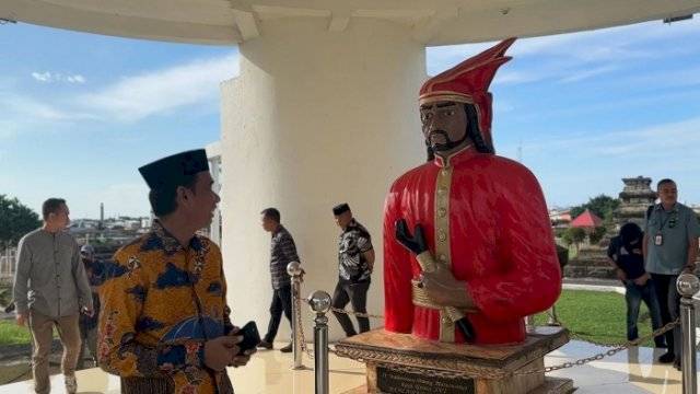 Ketua DPRD Makassar Rudianto Lallo Ziarah Makam Raja Gowa-Tallo