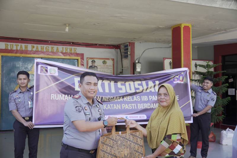 Peringati HBP Ke-60, Rutan Pangkajene Gelar Bakti Sosial Berbagi Takjil Dan Sembako