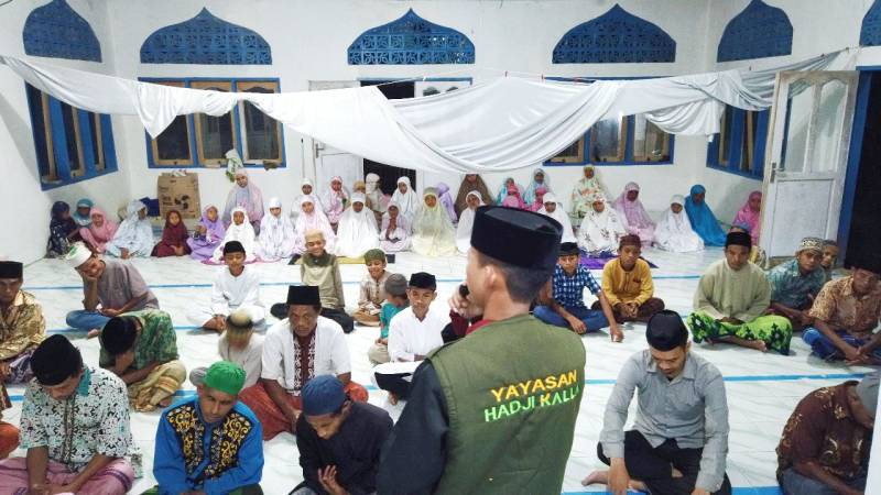 Tingkatkan Kualitas Keagamaan Masyarakat, LAZ Hadji Kalla Penuhi Kebutuhan Dai' di Desa Binaan