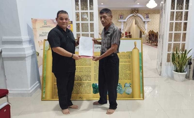Namaku Sinjai, Puisi Karya Rudi Farook Di Terima PJ Bupati Sinjai 