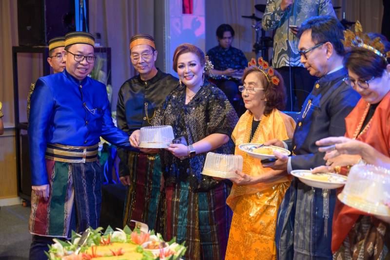 Rayakan Anniversary ke-11, YHS Cruch Tanjung Bunga Terus Tebarkan Kebaikan