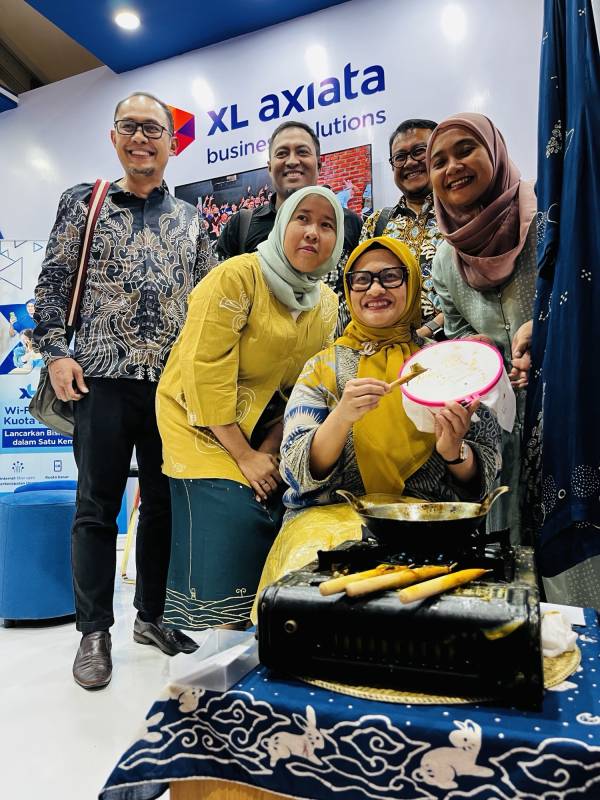 Konsisten Dukung Digitalisasi UKM, XL Axiata Sosialisasi Solusi Digital dan Sisternet di HUT ke-44 DEKRANAS  