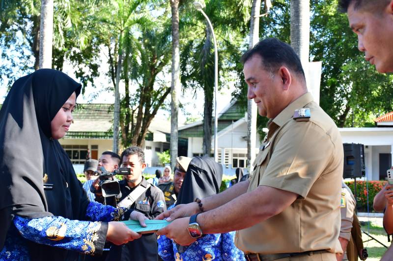 511 Orang Menerima SK PPPK dan CPNS Formasi Tahu 2023 Lingkup Pemkab Sinjai