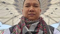 Kloter Pertama Embarkasi Makassar Injakkan Kaki di Madinah, Jemaah Sujud Syukur Kloter Pertama Embarkasi Makassar Injakkan Kaki di Madinah, Jemaah Sujud Syukur
