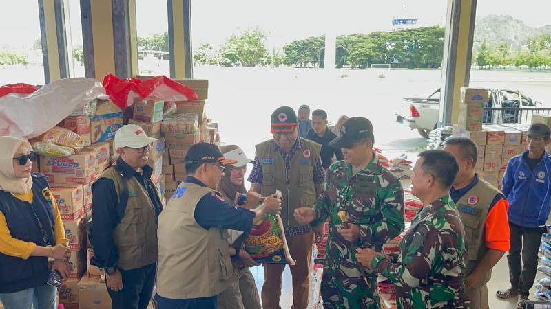 Turut Prihatin Bencana Luwu, Muhammad Fauzi Salurkan Bantuan Kebutuhan Dasar ke Masyarakat Terdampak