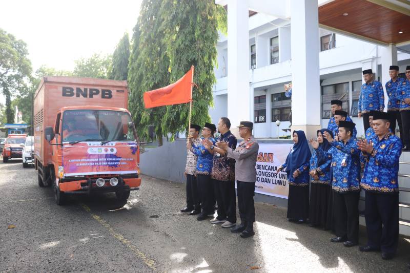 Bantuan Untuk Para Korban Bencana Alam di Kabupaten Luwu dan Wajo Resmi di Lepas Sekda Selayar