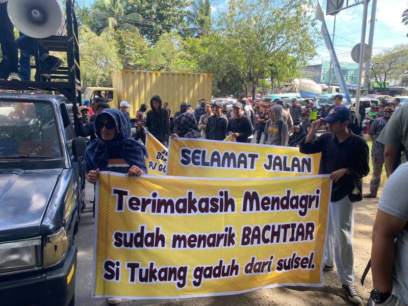 Wujud Rasa Syukur Pergantian Pj Gubernur Sulsel, Ratusan Pemuda dan Elemen Masyarakat Gelar Aksi