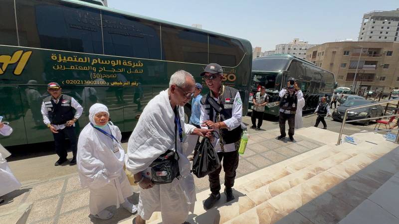 Bertahap, Jemaah Haji Diberangkatkan dari Madinah ke Makkah untuk Umrah Wajib