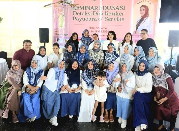 SuperMoms Stelker's 32 Gelar Seminar Deteksi Dini Kanker Payudara