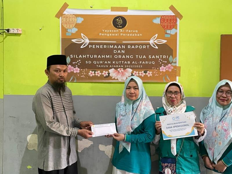 Peringati Hari Pendidikan Nasional , YBM PLN Salurkan Bantuan Pendidikan Santri Tahfidzul Qur’an Kuttab Al-Faruq di Makassar