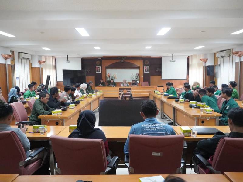 UIN Alauddin Boyong Pengurus LK Dema, Sema dan UKM Bencmarking ke PT di Jawa