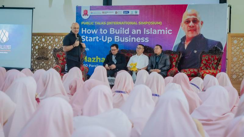 CEO Parallaxnet America Mazhar Durrani Paparkan Strategi Startup Islami di Sekolah Putri Darul Istiqamah