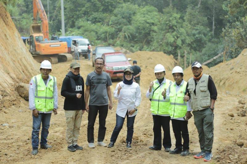 Aspirasi Abang Fauzi, Ruas Jalan ke Kecamatan Seko Ditarget Tuntas Tahun Ini